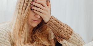 Burnout materno: quando as férias dos filhos encontram a sobrecarga das mães